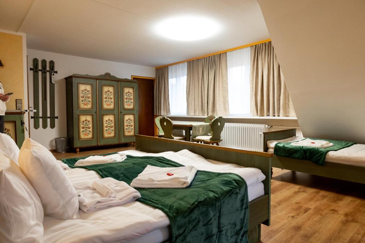 Hotel Zum See, Titisee Exterior photo